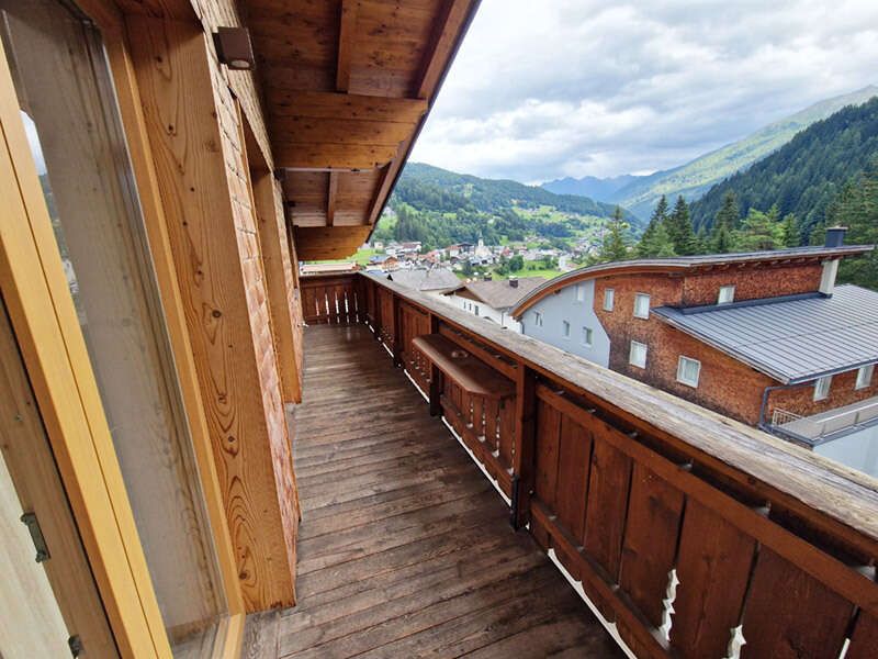 Balkon mit Ausblick im Appartement 2