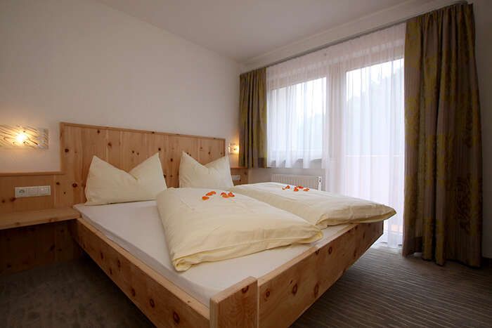 Doppelzimmer im Appartement 1 in Apart St Hubertus in Flirsch