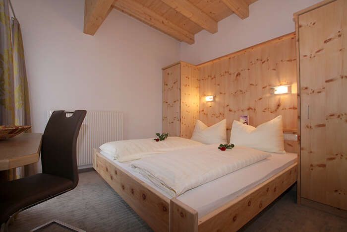 Doppelzimmer im Appartement 2 in Apart St Hubertus in Flirsch