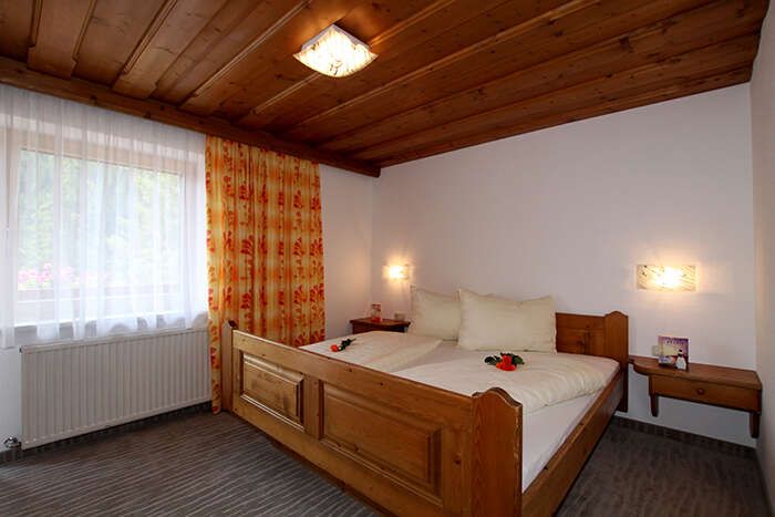 Doppelzimmer im Appartement 3 in Apart St Hubertus in Flirsch