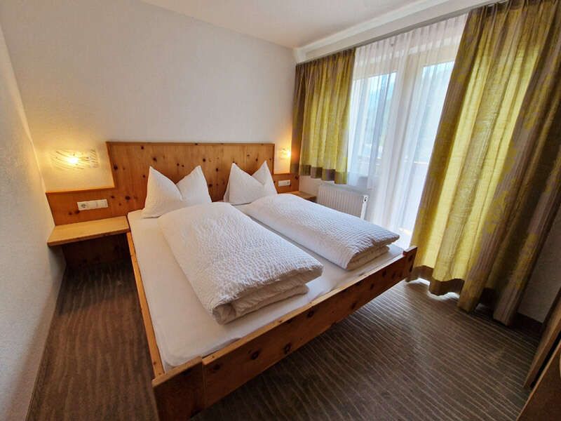 Double room with balcony in apartment 1