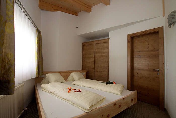 Doppelzimmer im Appartement 1 in Apart St Hubertus in Flirsch